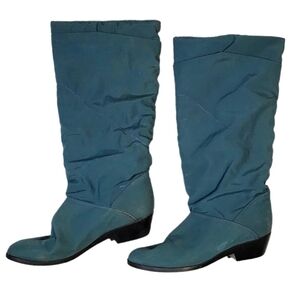 Made in Canada Size 9 Green Knee Hi Boots Fleece Lined